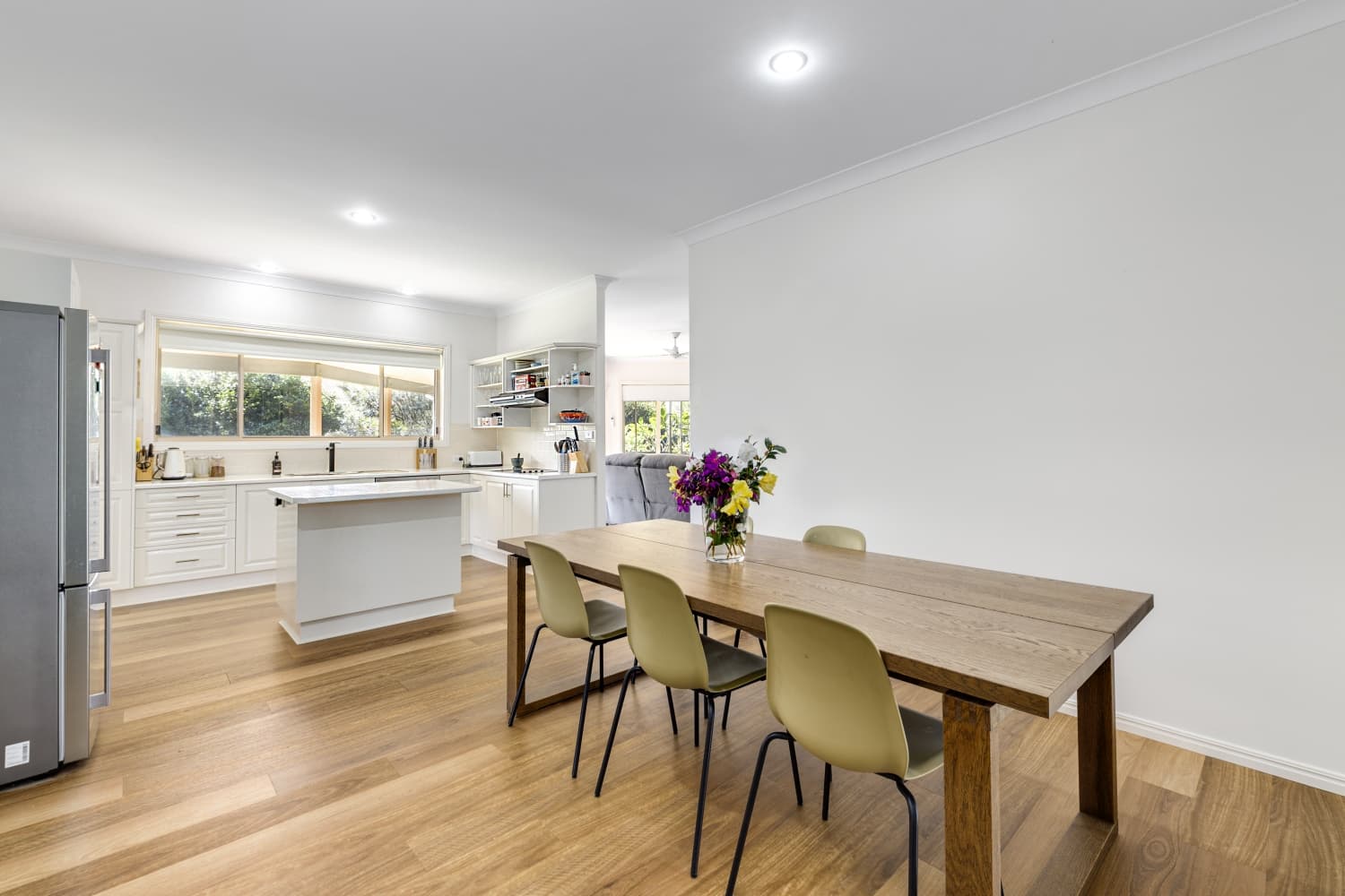 17 Brotherglen Drive, Kew, Kew - Thumbnail 6