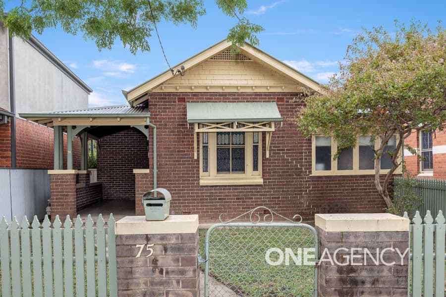 75 DOCKER Street, Wagga Wagga, Wagga Wagga - Image 1