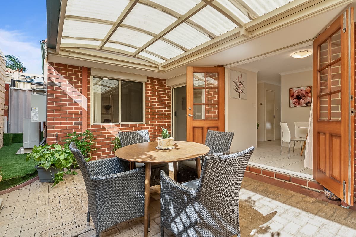 2/118 Albert Street, Osborne Park, Osborne Park - Image 1