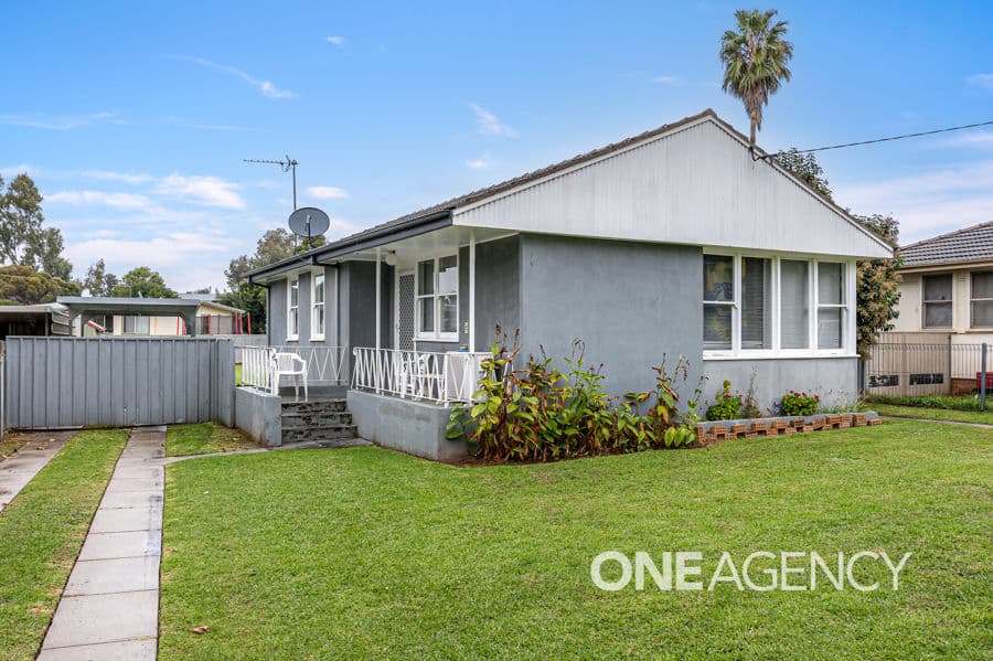 8 MADANG Street, Ashmont, Ashmont - Image 1