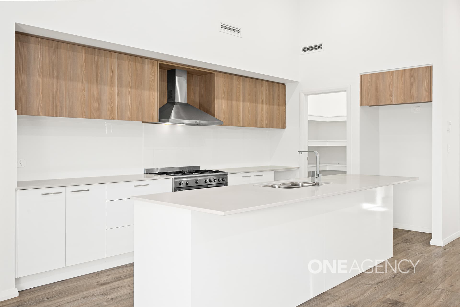 3 Bartlett Crescent, Calderwood, Calderwood - Thumbnail 3