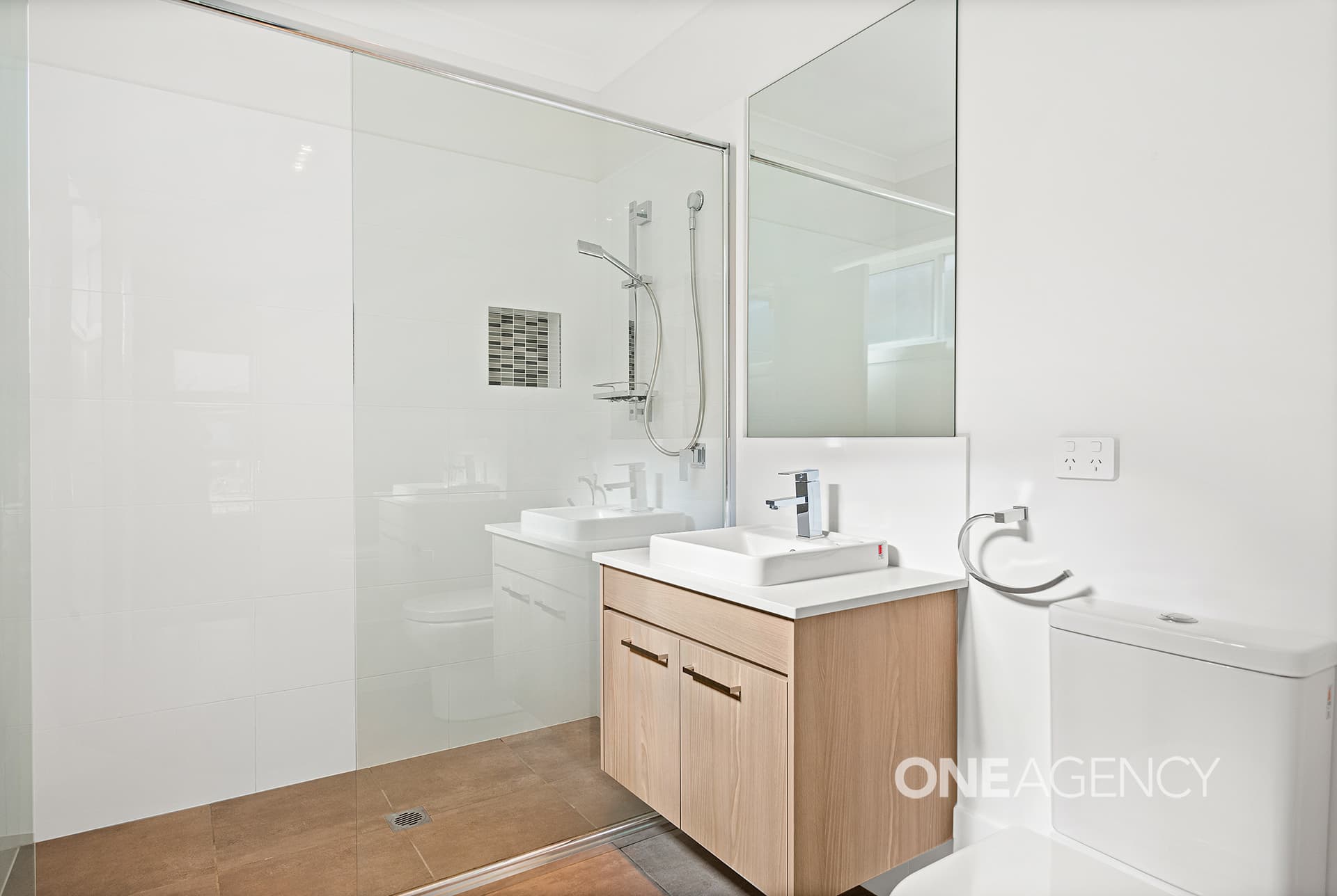 3 Bartlett Crescent, Calderwood, Calderwood - Thumbnail 7