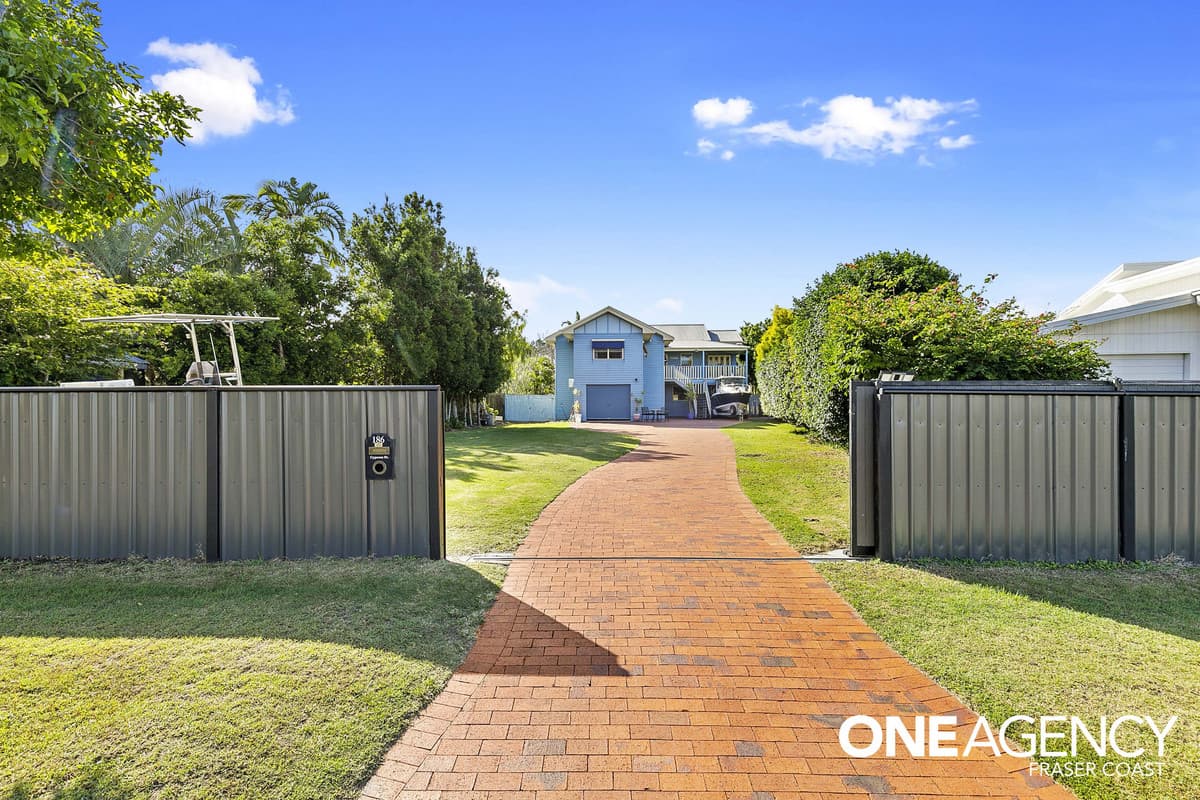 186 Cypress Street, Urangan, Urangan - Image 1