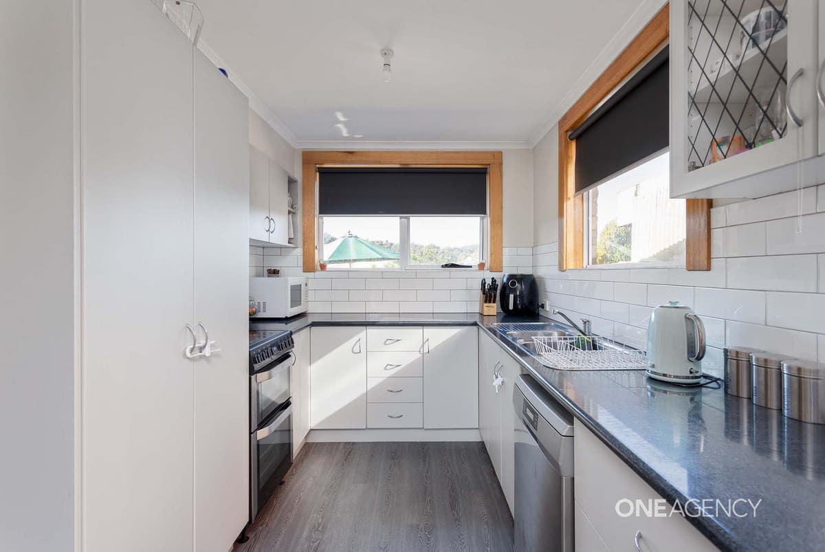 6 Kingsley Avenue, Romaine, Romaine - Thumbnail 3