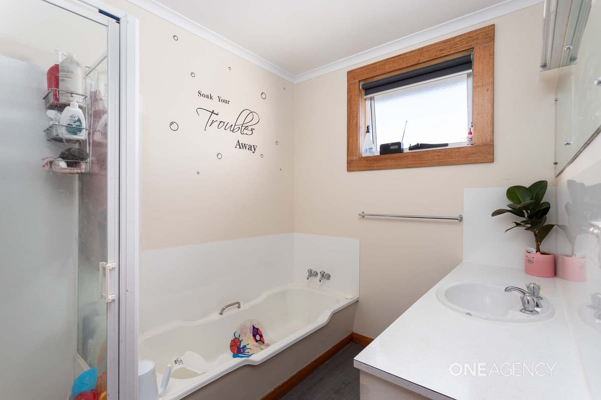 6 Kingsley Avenue, Romaine, Romaine - Thumbnail 8