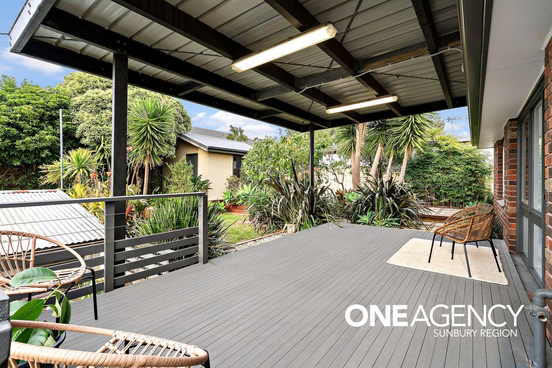 14 Hood Crescent, Sunbury, Sunbury - Thumbnail 6