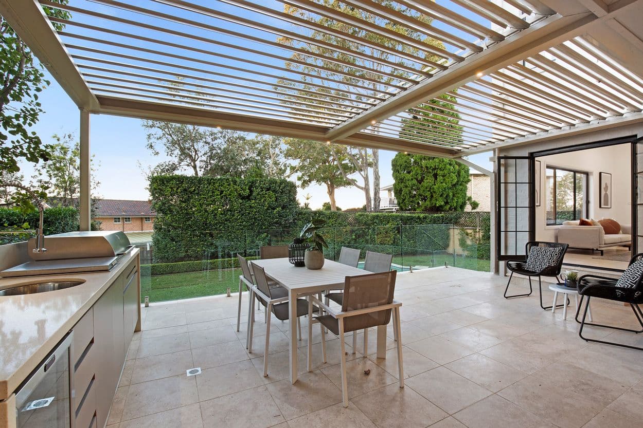 16 Carlow Crescent, Killarney Heights, Killarney Heights - Thumbnail 2