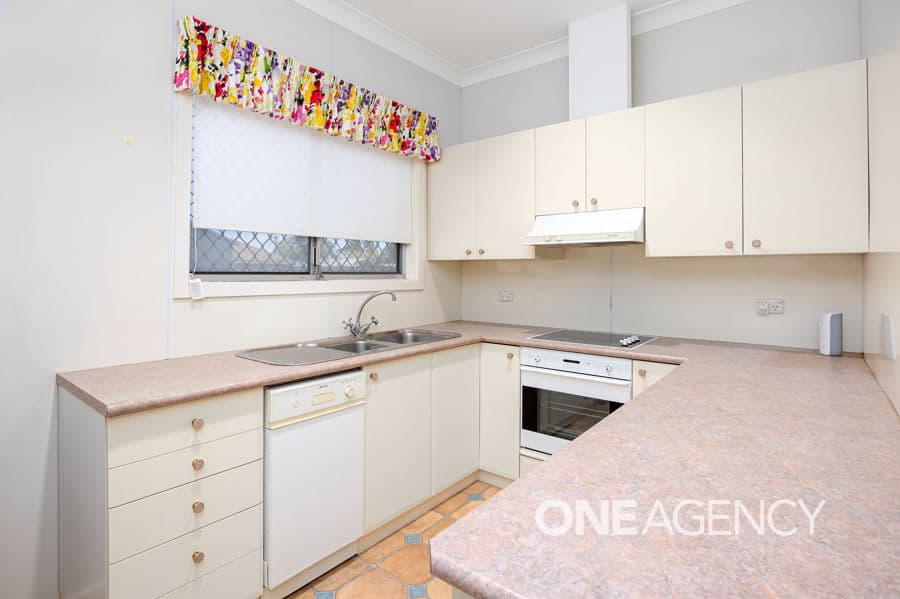 61 PHILLIP Avenue, Mount Austin, Mount Austin - Thumbnail 3