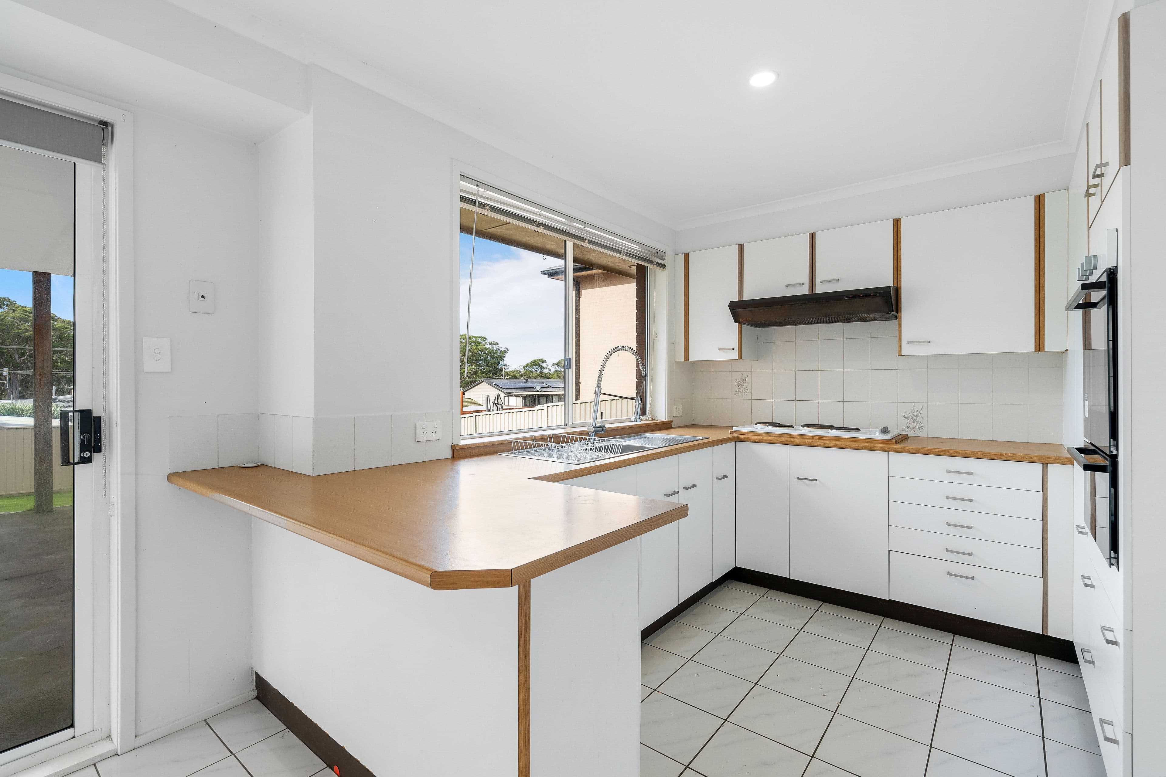 28 Elabana Avenue, Chain Valley Bay, Chain Valley Bay - Thumbnail 2