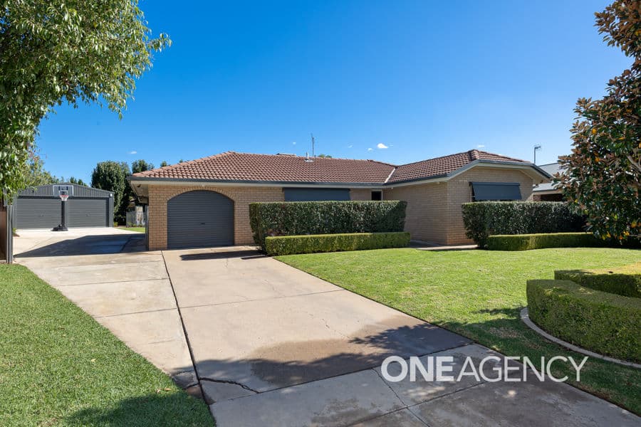 5 TURA Place, Glenfield Park, Glenfield Park - Thumbnail 2