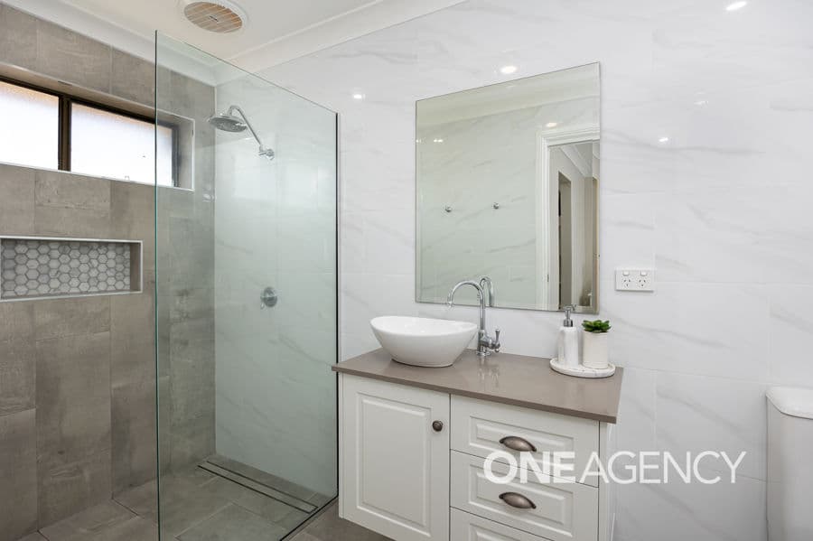 5 TURA Place, Glenfield Park, Glenfield Park - Thumbnail 7