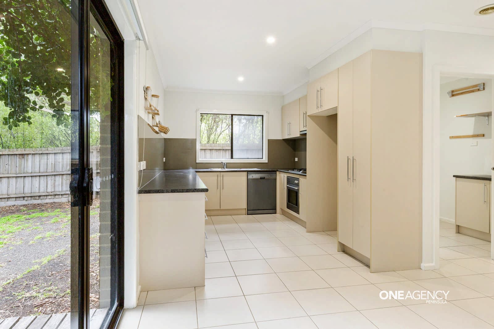 5/1 Green Island Avenue, Mount Martha, Mount Martha - Thumbnail 5
