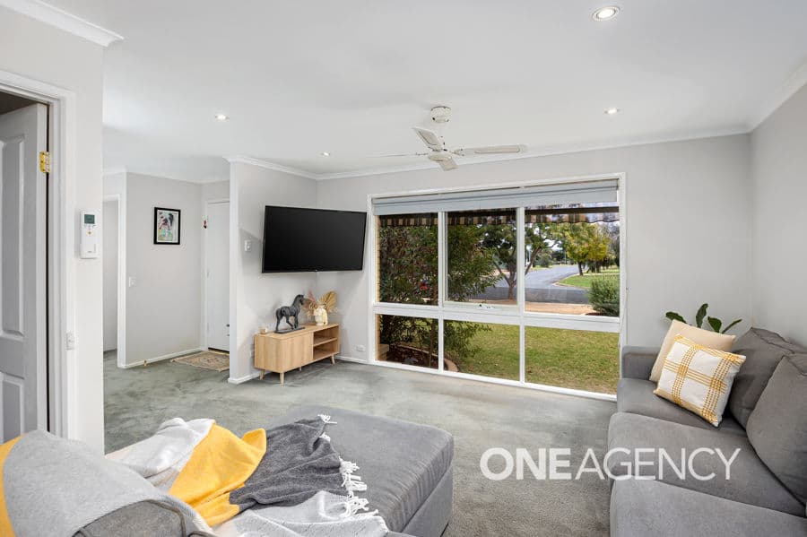 9 SACKVILLE Drive, Forest Hill, Forest Hill - Thumbnail 2