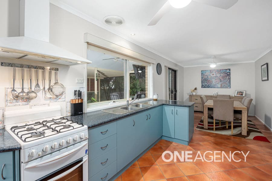 9 SACKVILLE Drive, Forest Hill, Forest Hill - Thumbnail 3
