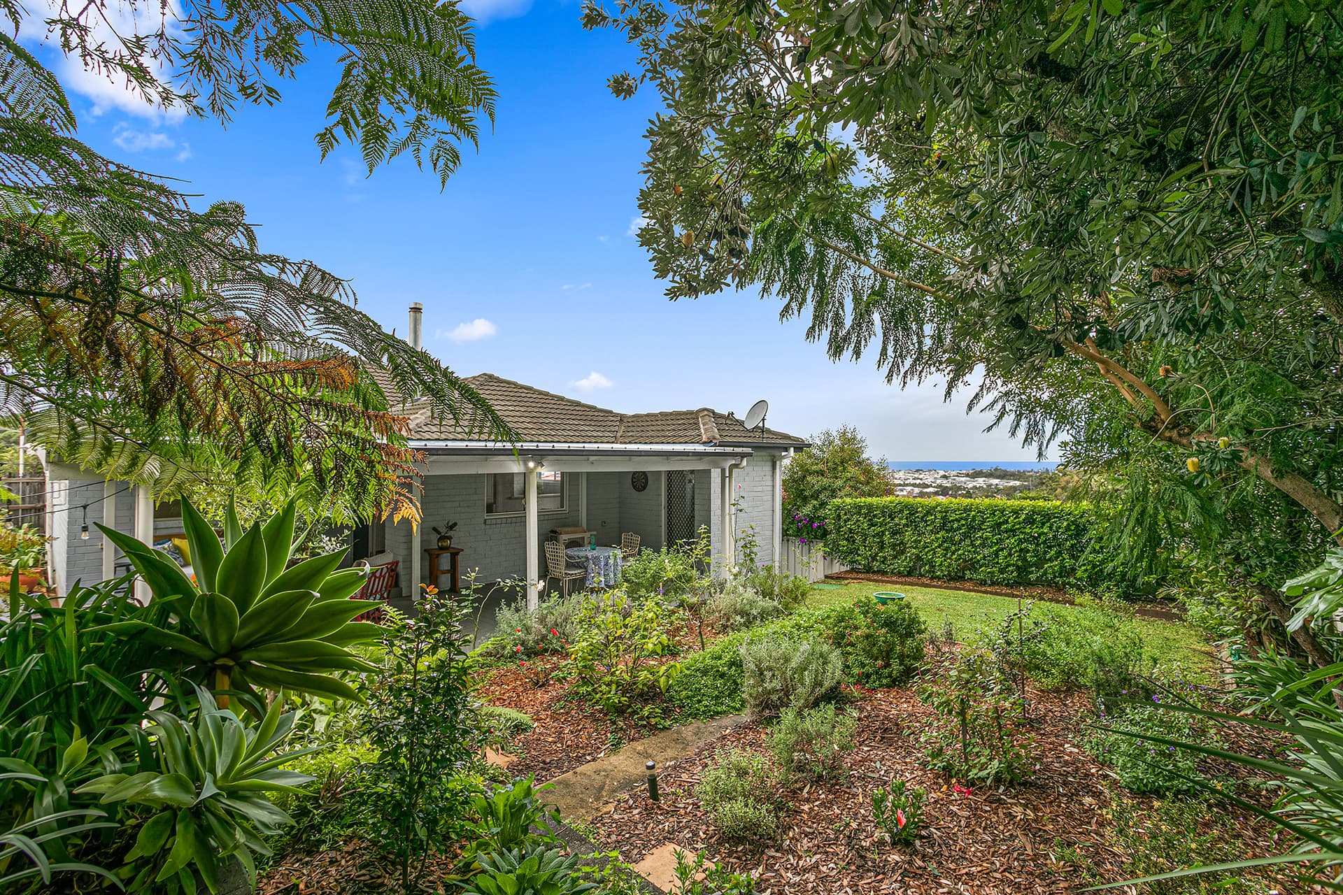 16 Robinsville Crescent, Thirroul, Thirroul - Thumbnail 4