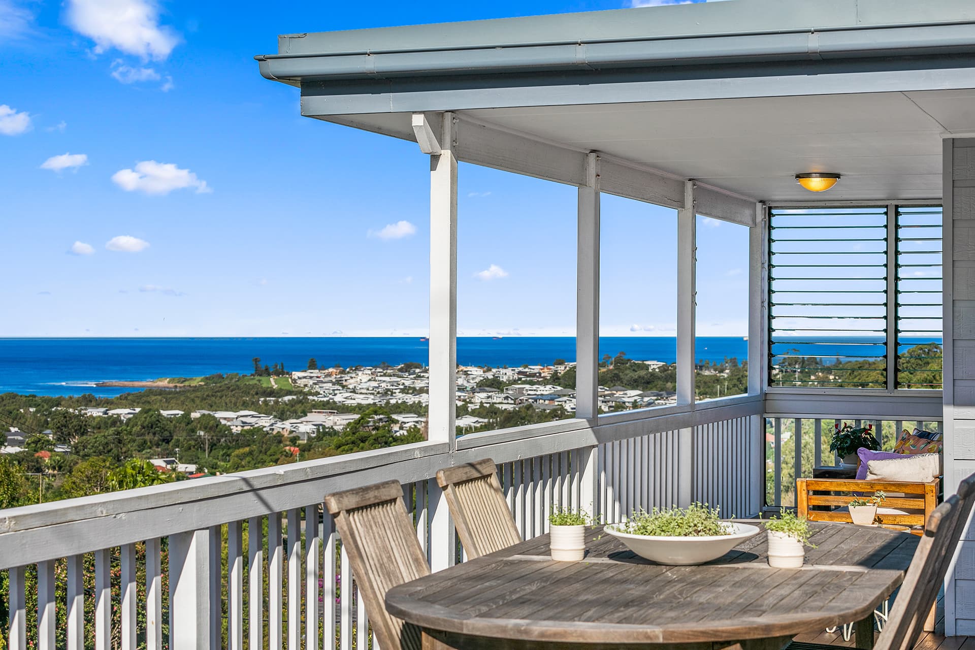 16 Robinsville Crescent, Thirroul, Thirroul - Image 1