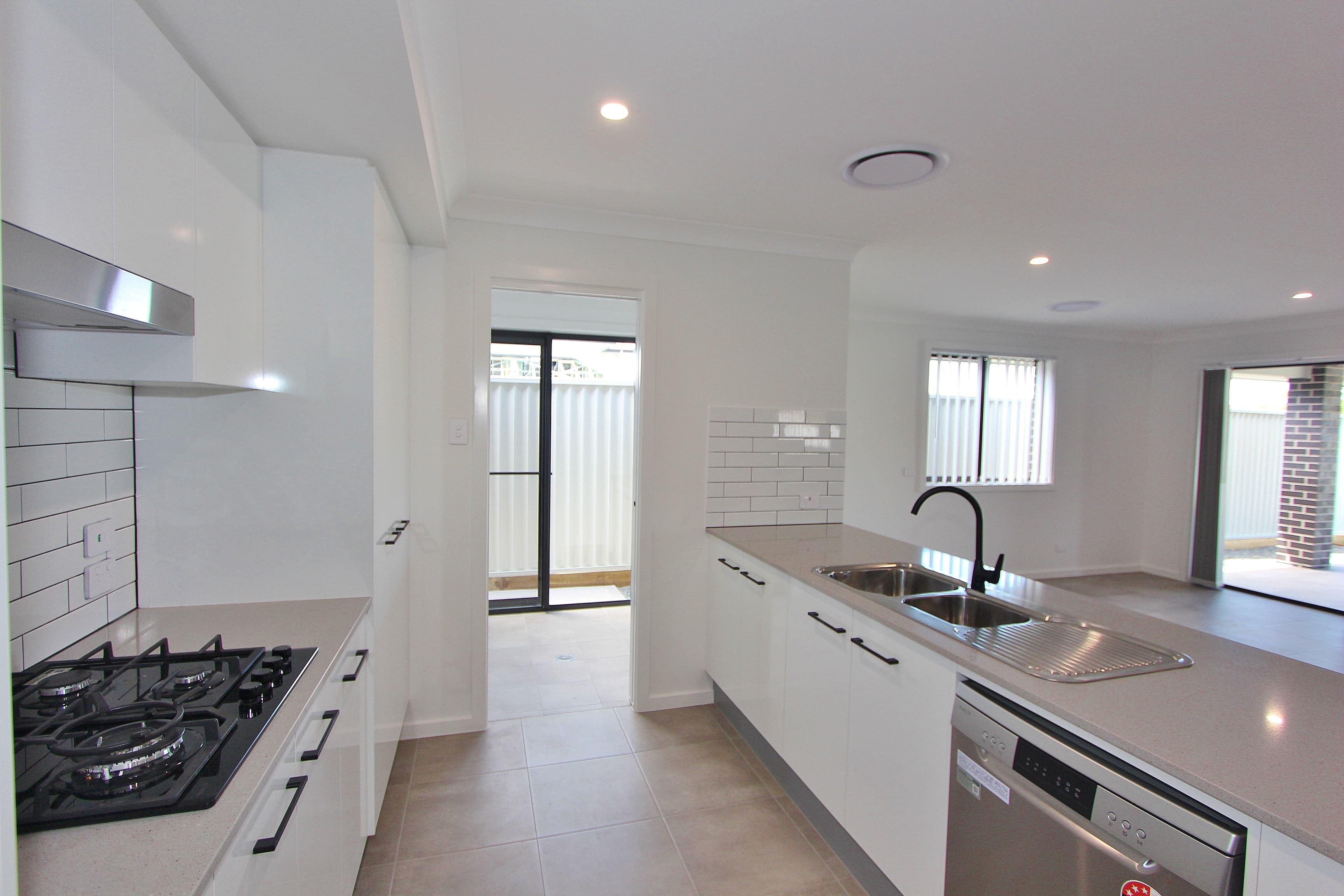133 Scarborough Way, Dunbogan, Dunbogan - Thumbnail 6