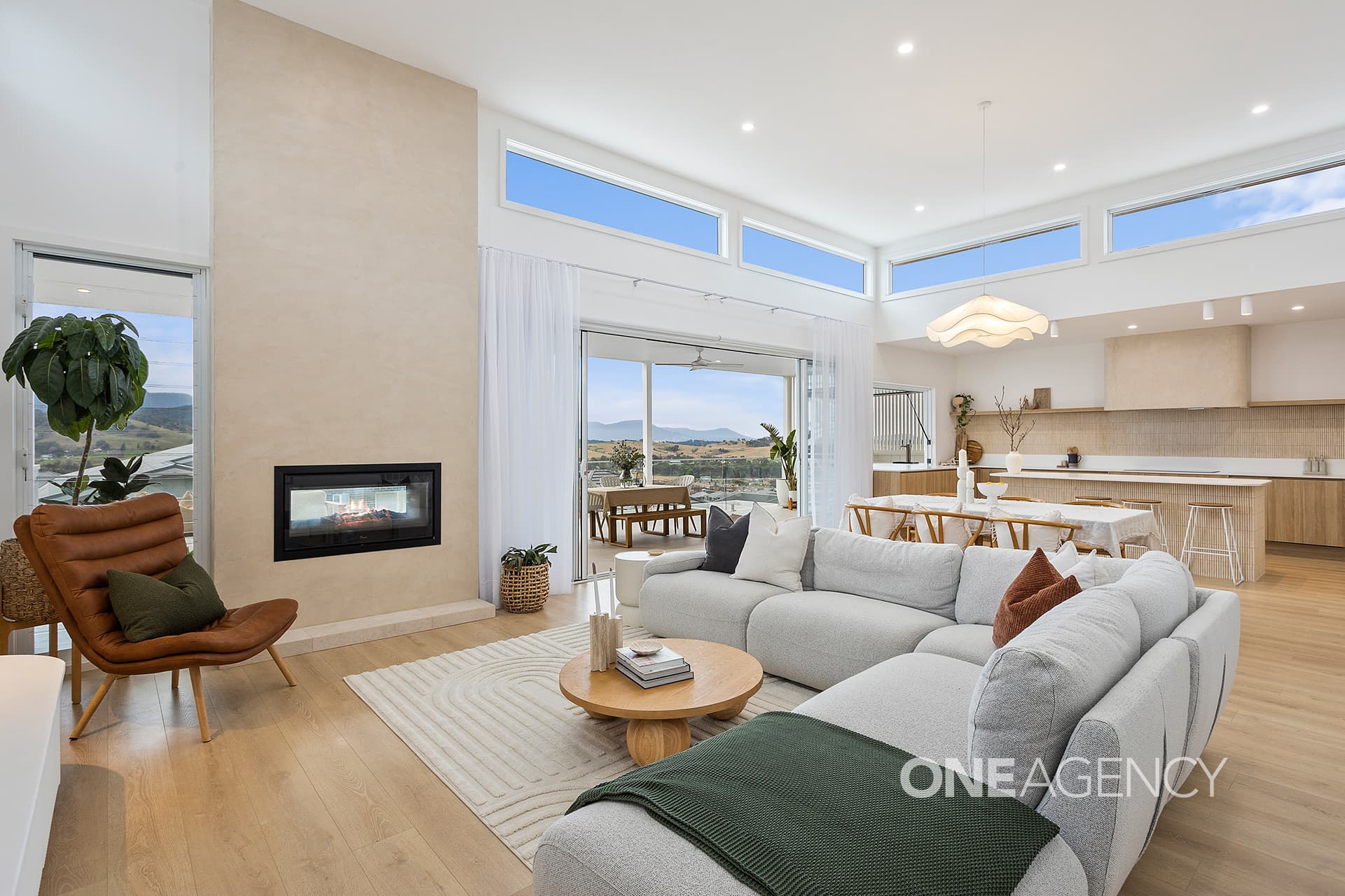 36 Oak Farm Road, Calderwood, Calderwood - Thumbnail 3