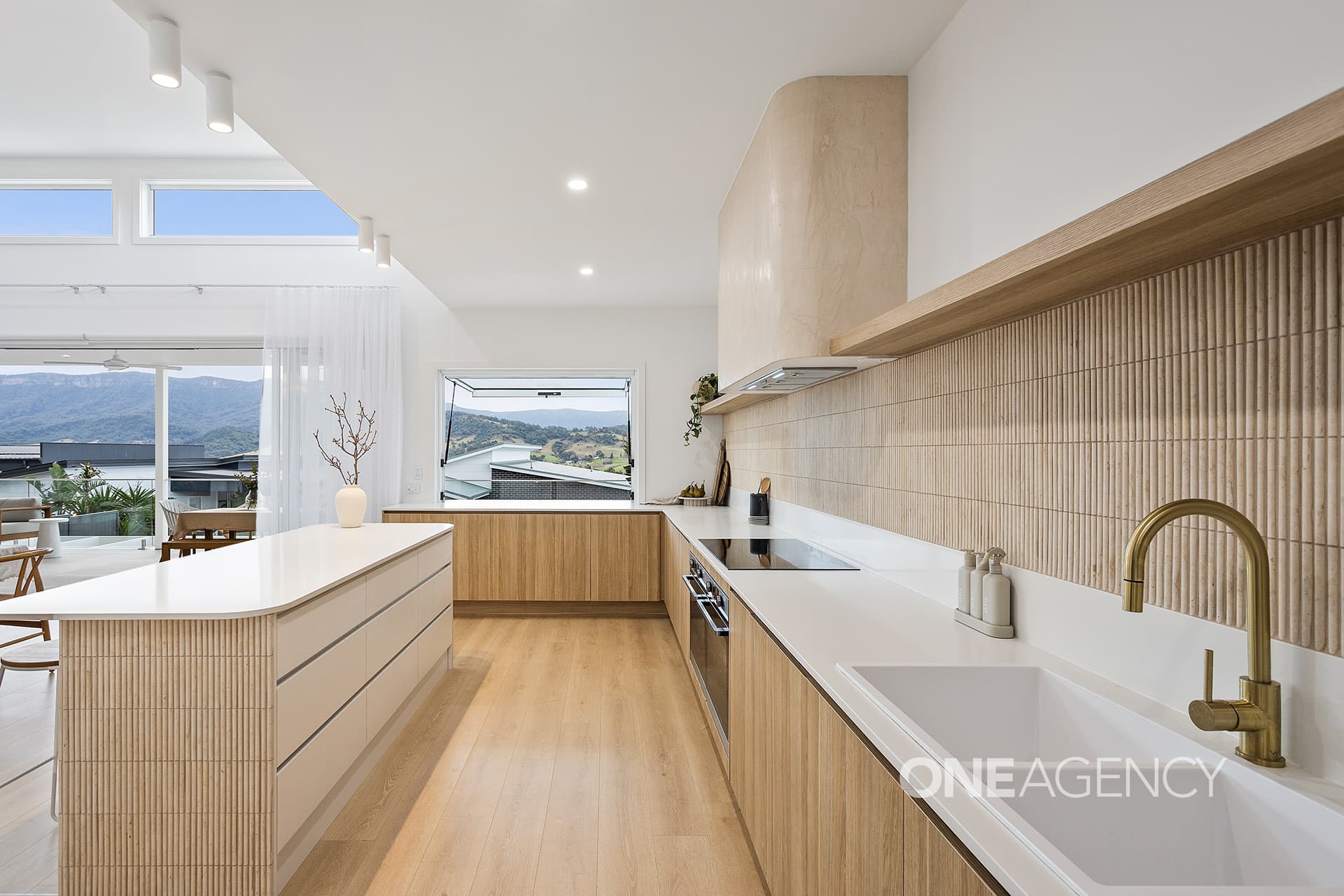 36 Oak Farm Road, Calderwood, Calderwood - Thumbnail 6