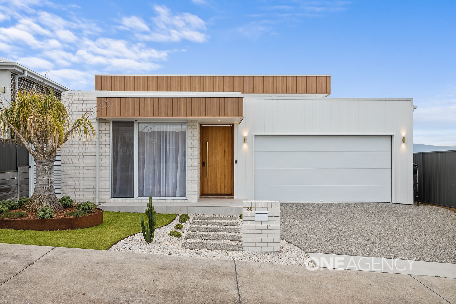 36 Oak Farm Road, Calderwood, Calderwood - Image 1