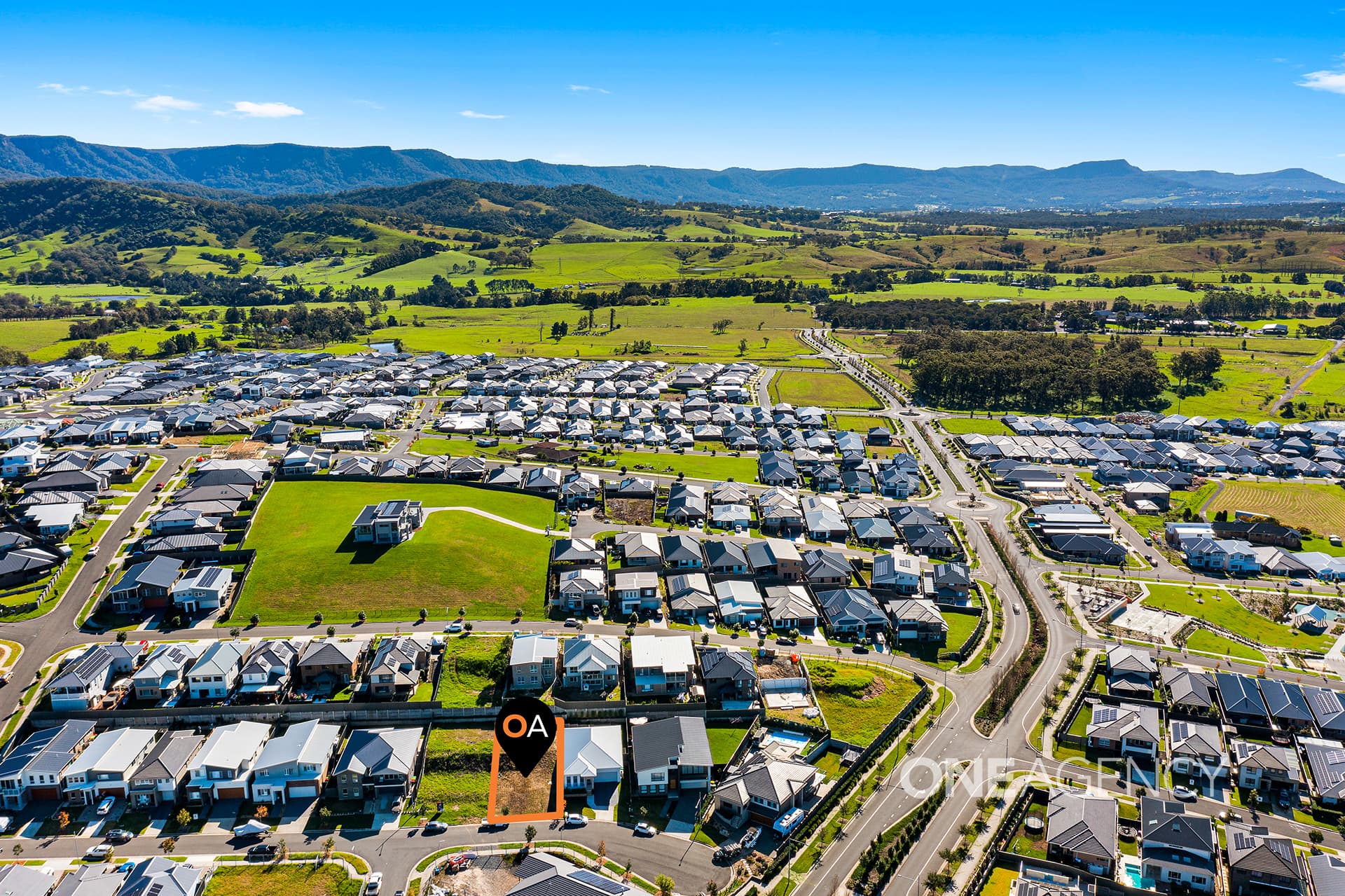 15 McNevin Close, Calderwood, Calderwood - Image 1