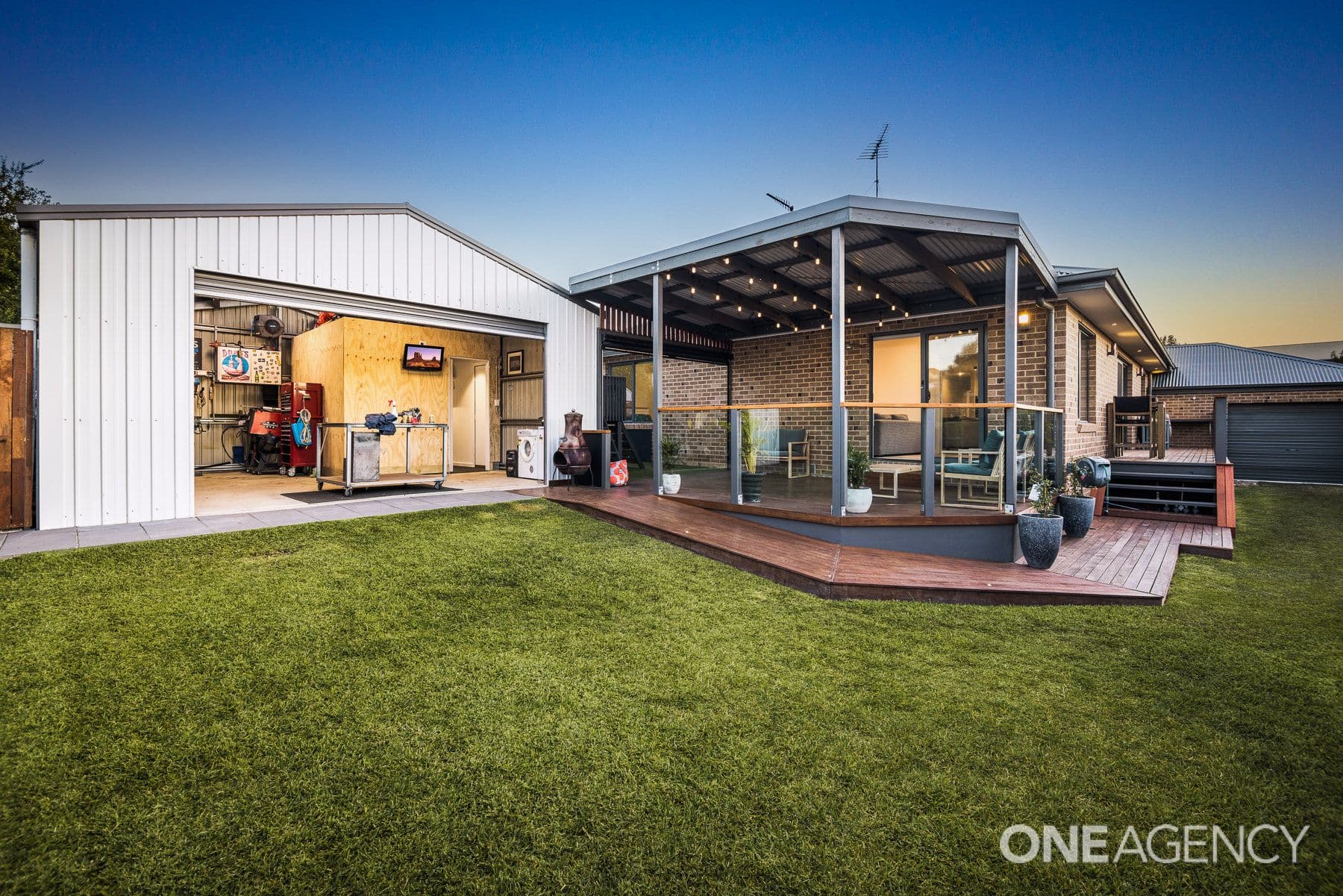 33 Woolondoon Drive, Highton, Highton - Thumbnail 2