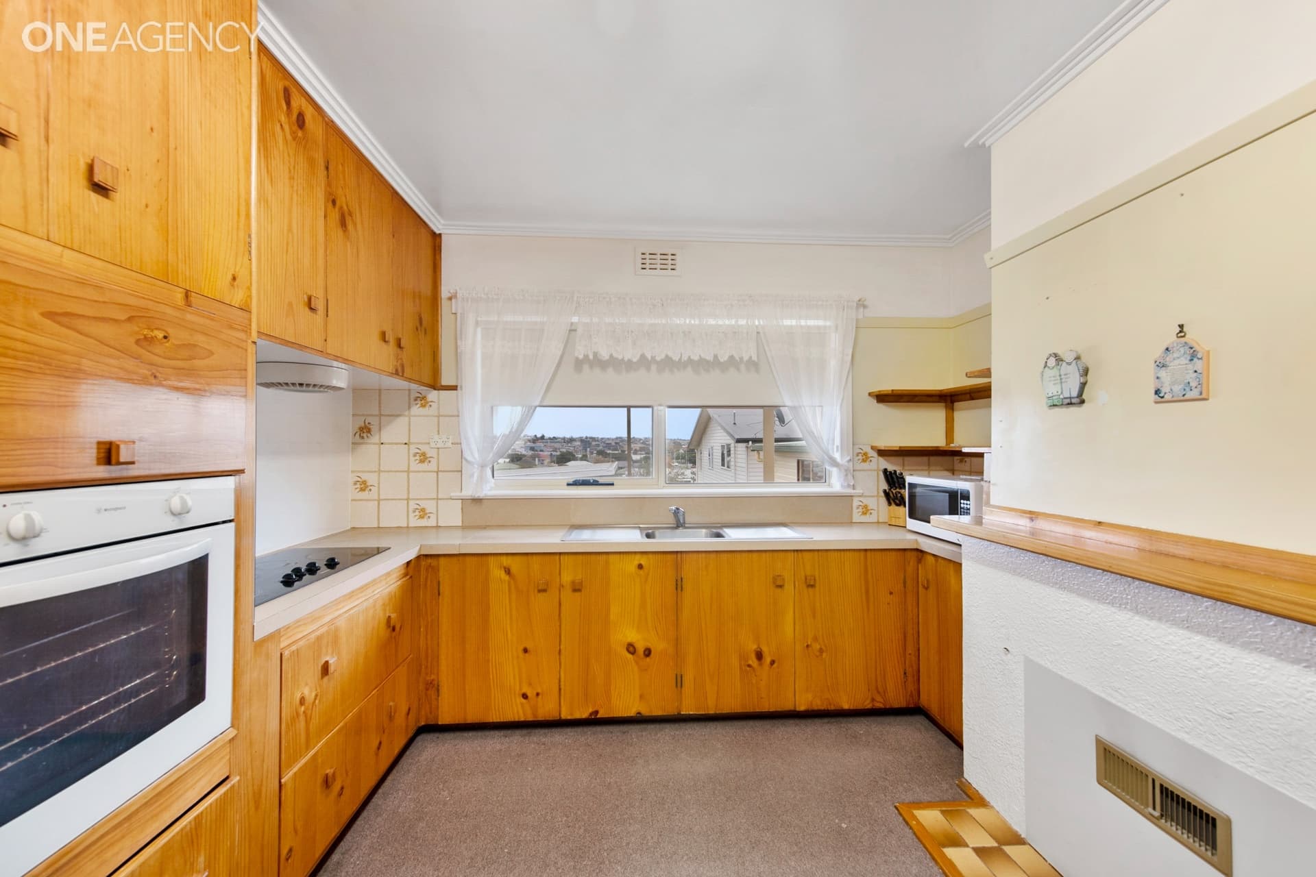 40 Thomas Street, East Devonport, East Devonport - Thumbnail 2