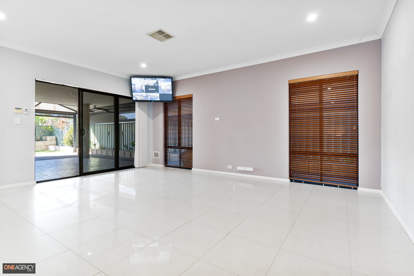 19 Raeburn Crescent, Landsdale, Landsdale - Thumbnail 4