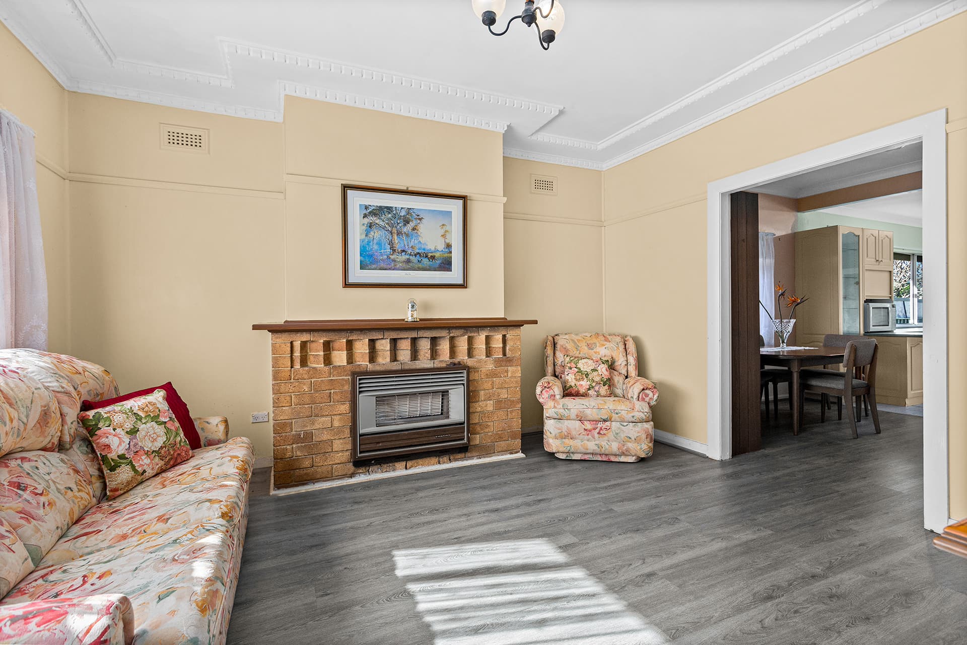 33 Redman Avenue, Thirroul, Thirroul - Thumbnail 5