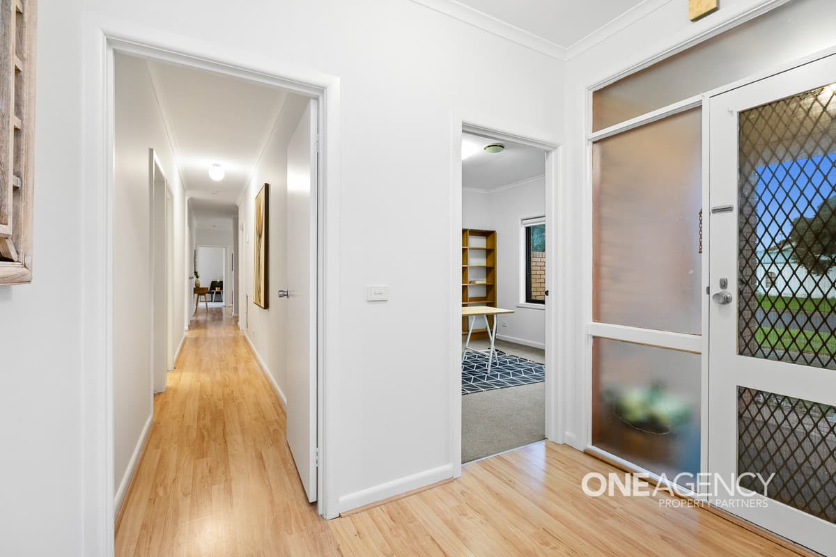 44 Cameron Avenue, Altona Meadows, Altona Meadows - Thumbnail 2