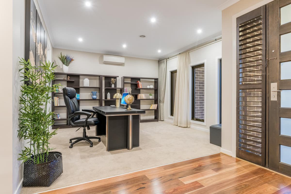 153 Featherbrook Drive, Point Cook, Point Cook - Thumbnail 3