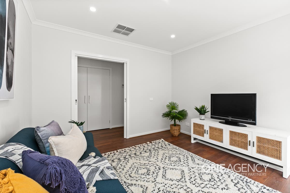 10 Portobello Way, Fraser Rise, Fraser Rise - Thumbnail 4