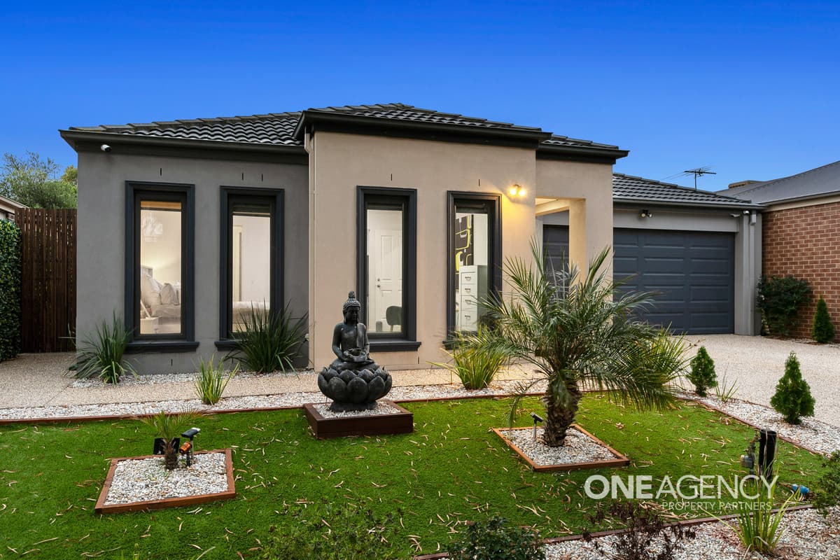 13 Oceana Street, Point Cook, Point Cook - Thumbnail 2