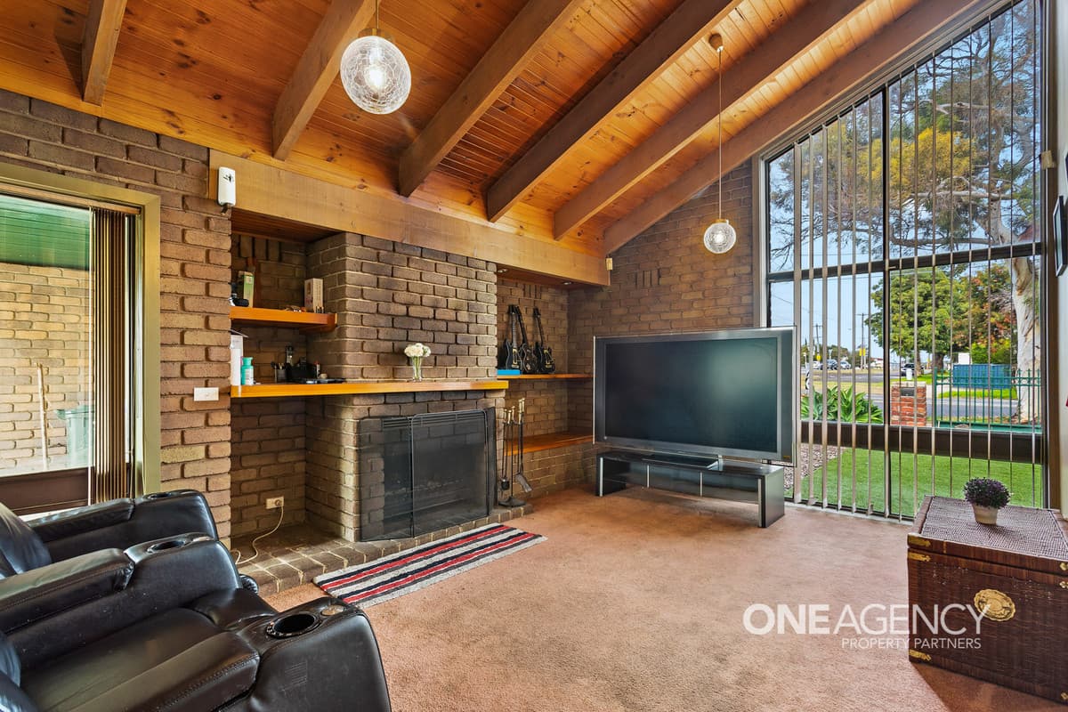 2 Shane Avenue, Seabrook, Seabrook - Thumbnail 2
