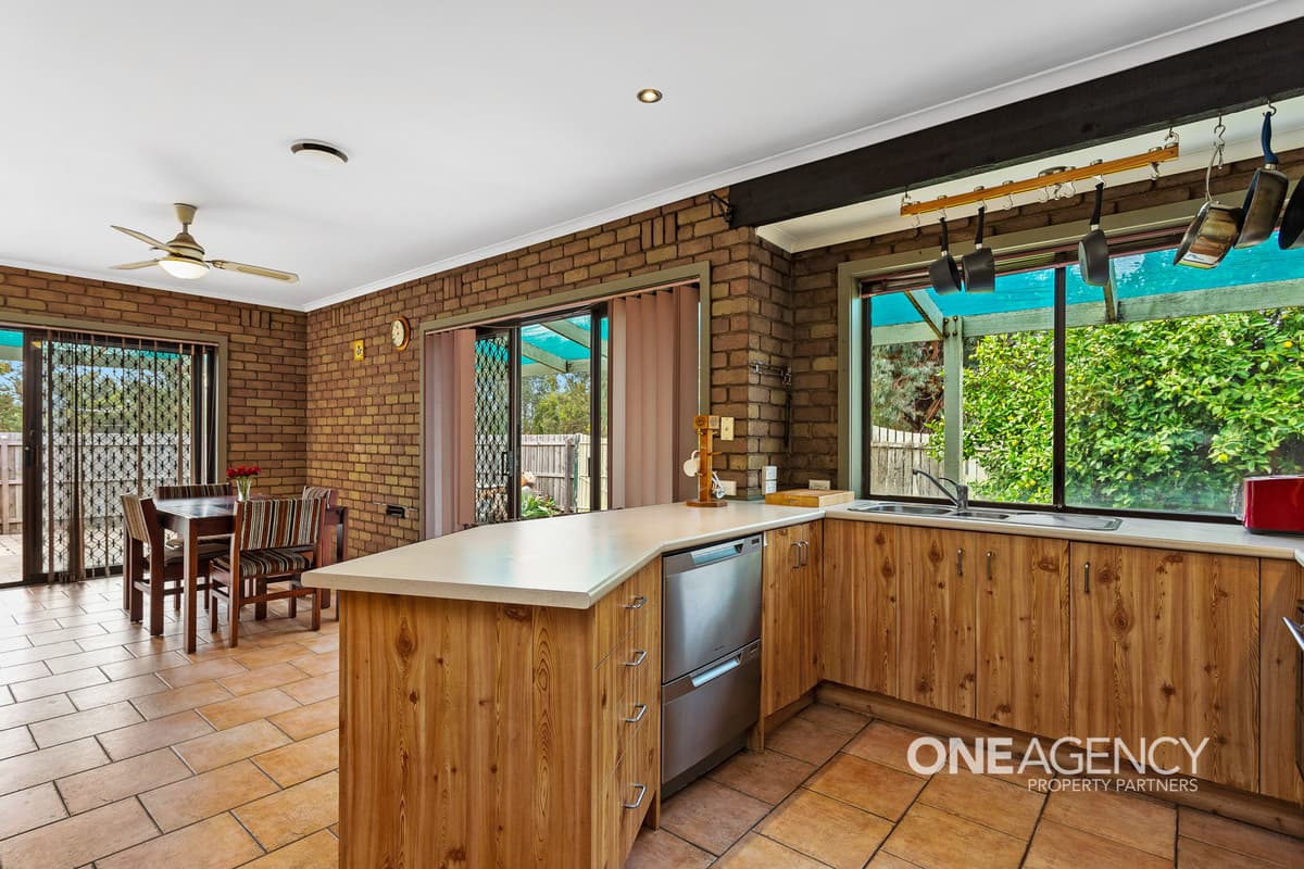 2 Shane Avenue, Seabrook, Seabrook - Thumbnail 5