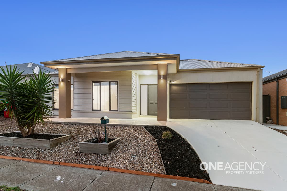 17 Balcombe Drive, Manor Lakes, Manor Lakes - Thumbnail 2
