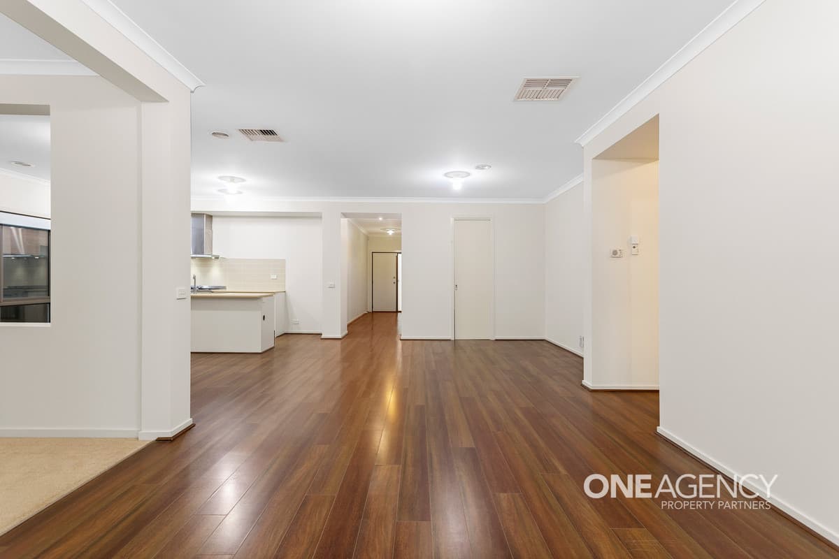 17 Balcombe Drive, Manor Lakes, Manor Lakes - Thumbnail 6