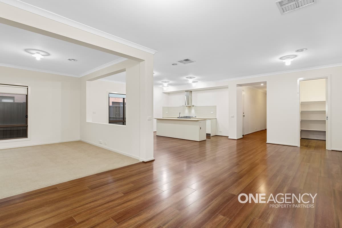 17 Balcombe Drive, Manor Lakes, Manor Lakes - Thumbnail 7