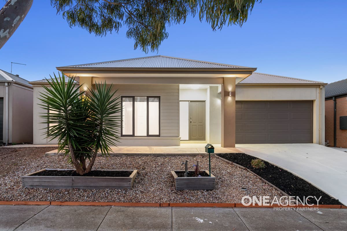 17 Balcombe Drive, Manor Lakes, Manor Lakes - Image 1