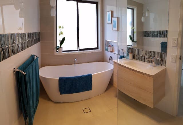 16 Seriema  Street, Burleigh Waters, Burleigh Waters - Thumbnail 2