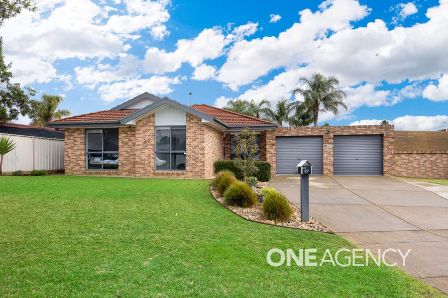 27 KALDARI Crescent, Glenfield Park, Glenfield Park - Image 1