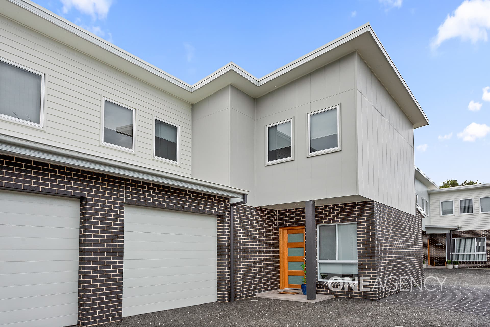 2/15 Burroo Street, Albion Park Rail, Albion Park Rail - Image 1