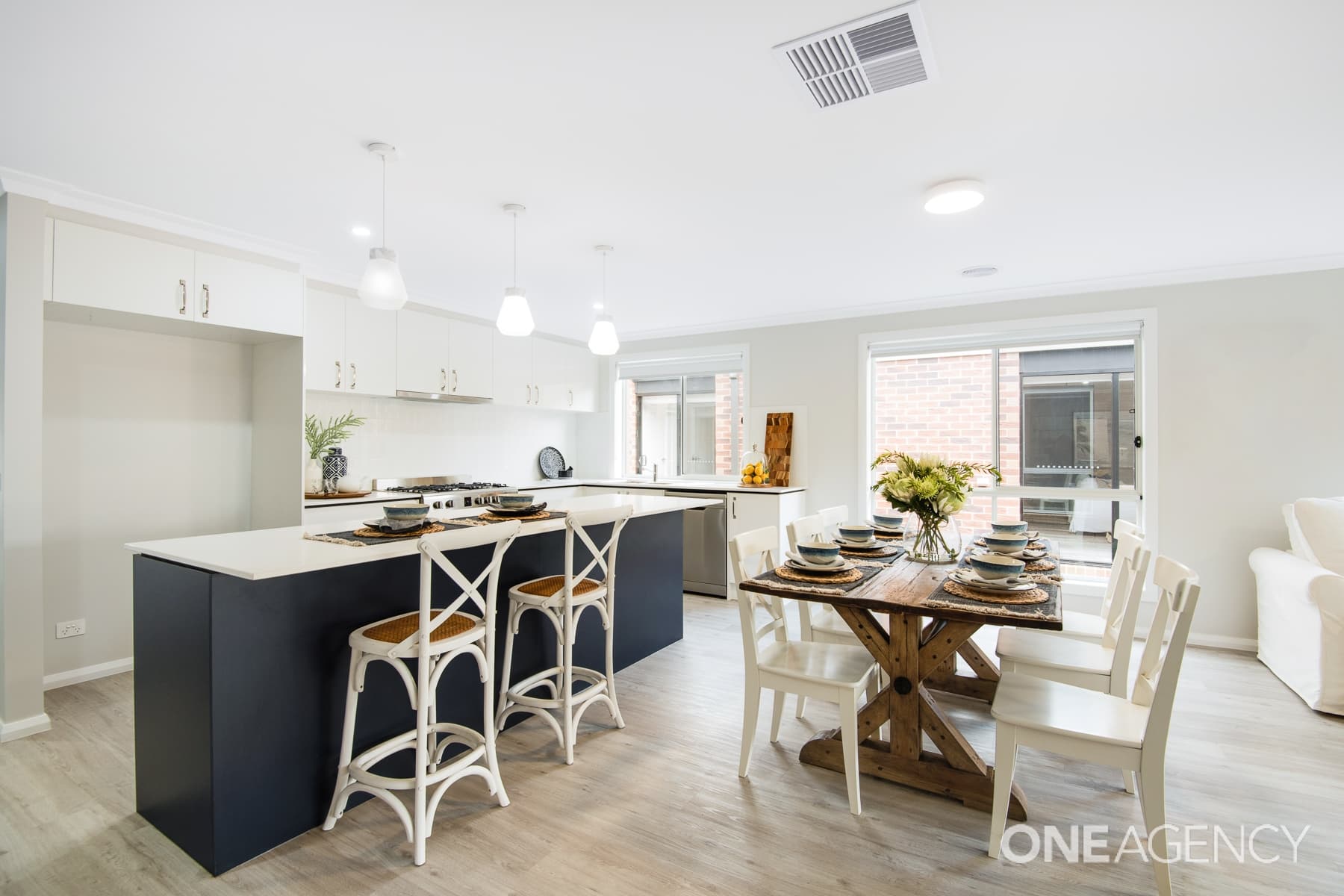 9 Fawkner Crescent, Armstrong Creek, Armstrong Creek - Thumbnail 3