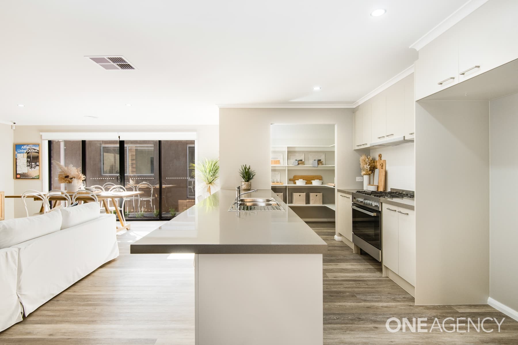 7 Fawkner Crescent, Armstrong Creek, Armstrong Creek - Thumbnail 2