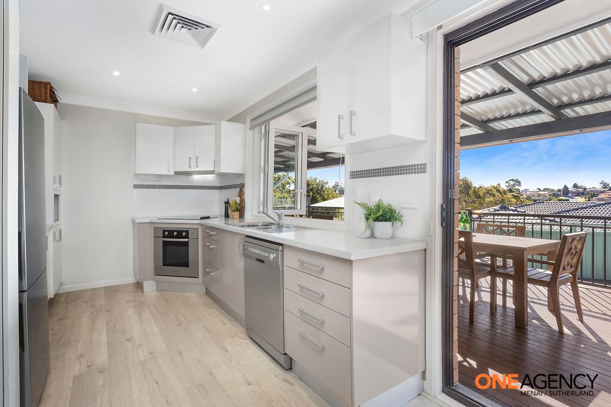 103 Blaxland Drive, Illawong, Illawong - Thumbnail 4