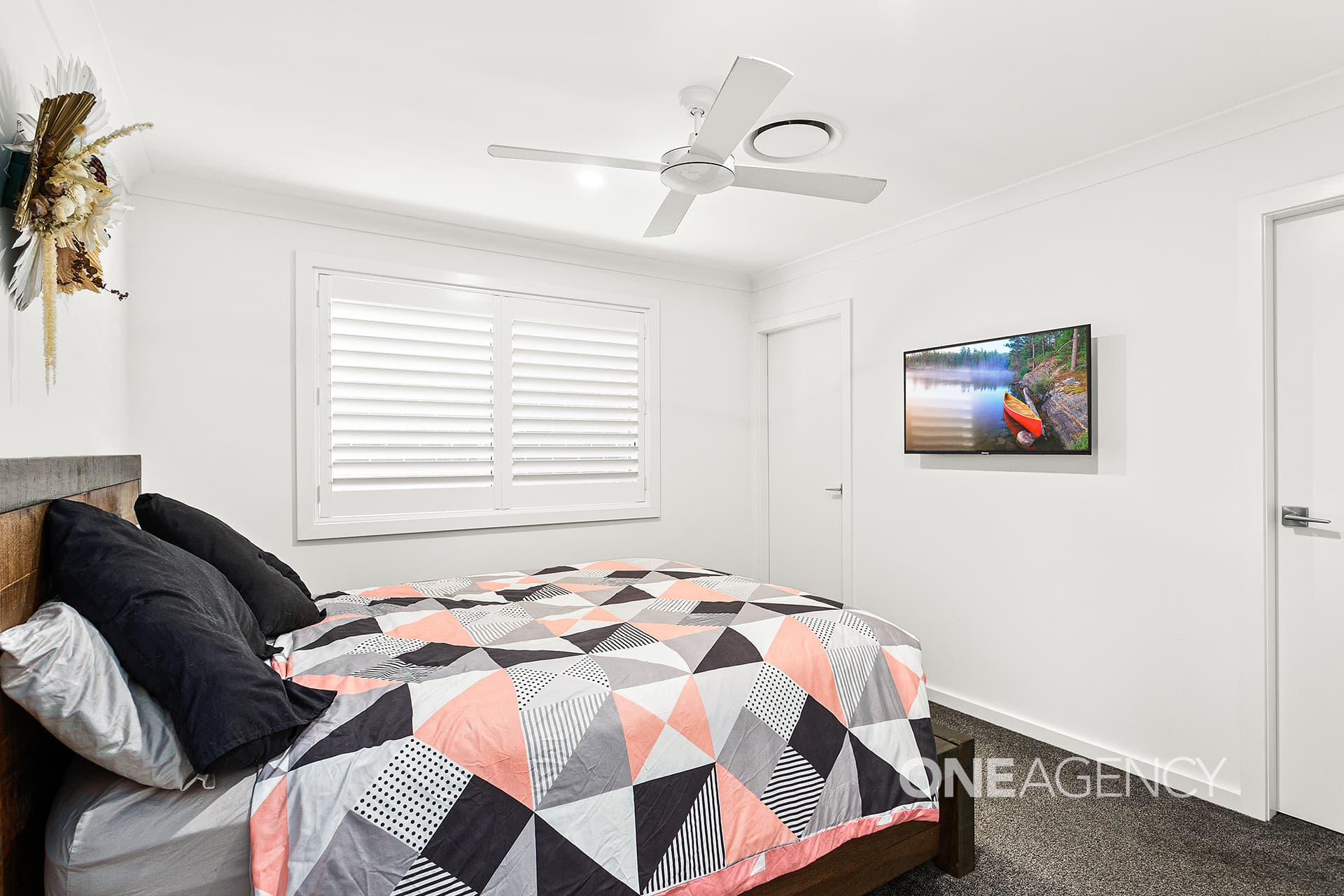 11 Dairyman Place, Calderwood, Calderwood - Thumbnail 4