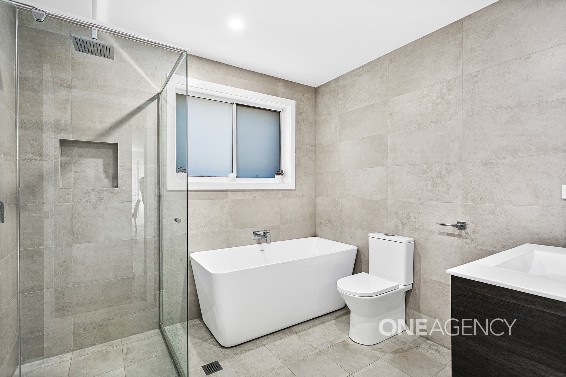 11 Dairyman Place, Calderwood, Calderwood - Thumbnail 6