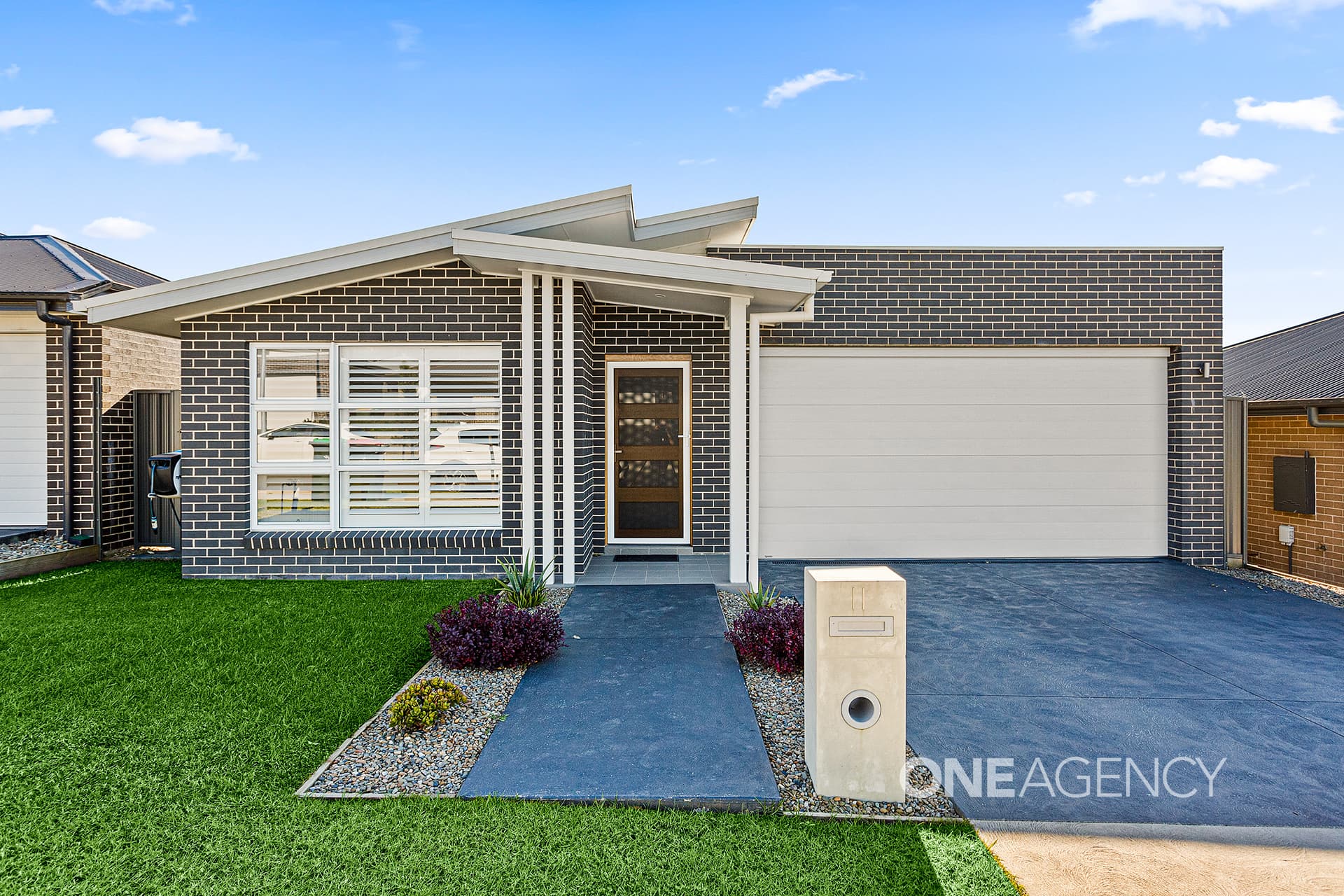 11 Dairyman Place, Calderwood, Calderwood - Image 1