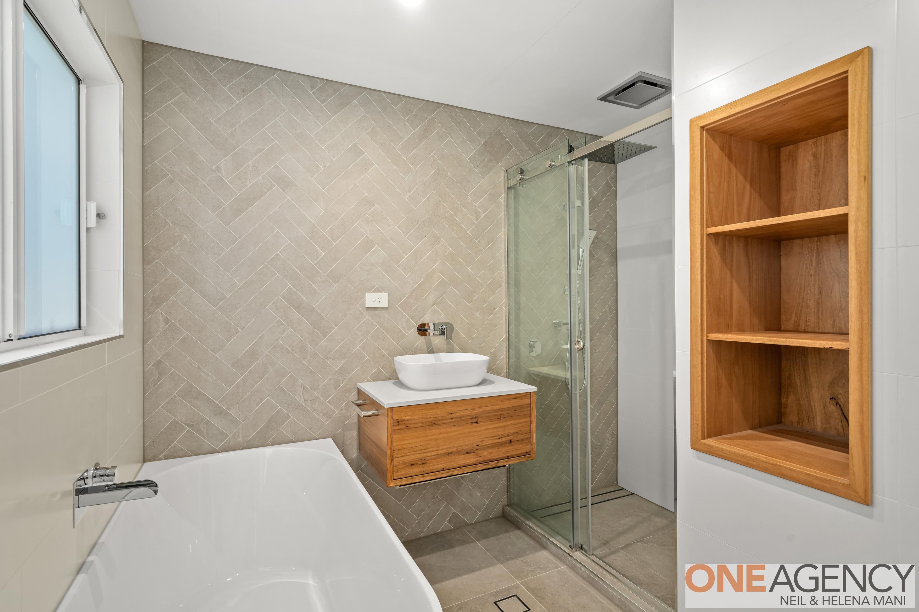 36 Marangani Avenue, North Gosford, North Gosford - Thumbnail 4