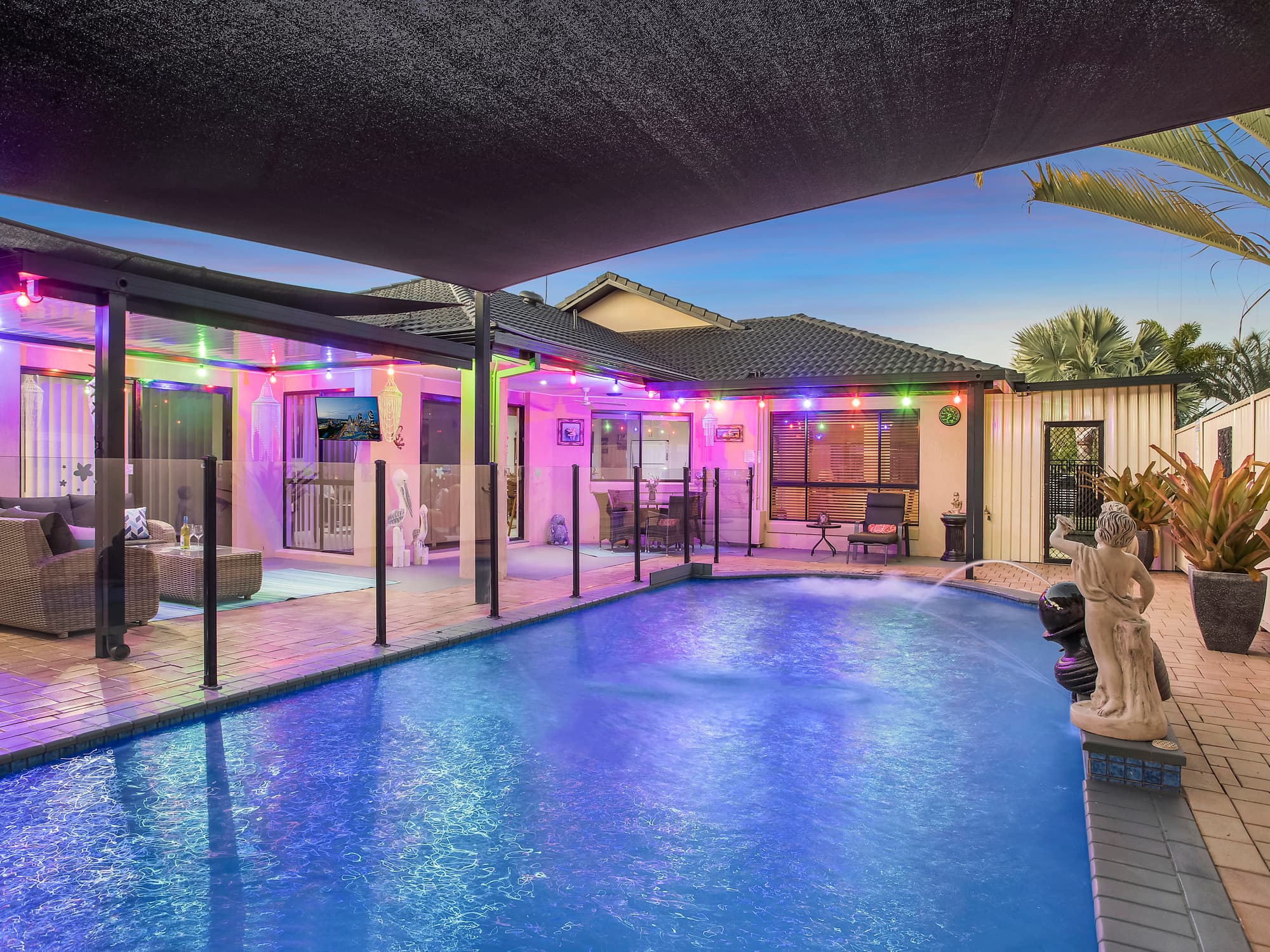 127 Dunlin Drive, Burleigh Waters, Burleigh Waters - Thumbnail 2